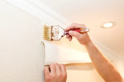 Pose de papier peint à la Pomarède — revêtements muraux et toiles de verre